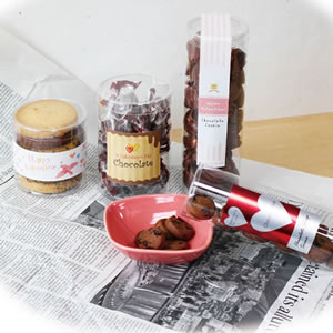 �ϥ���������������ä����塼�֥����ȥ�2�Ĥ�Ʃ���������˥��åȤ����������󤲤Ƥ�Ĥ��Ƥ��ޤ���